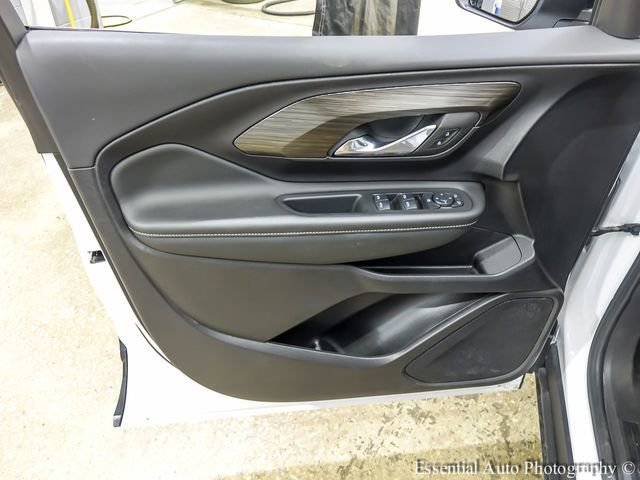 Used 2024 Summit White GMC SLE image 19
