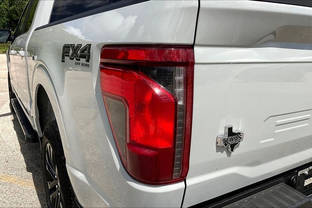 New 2026 Ford F-150 XLT 4D SuperCrew