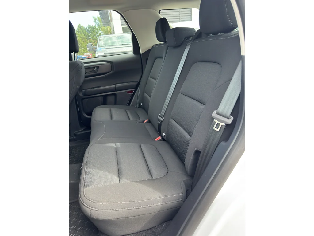 Certified Used 2023 Oxford White Ford 4wd image 9