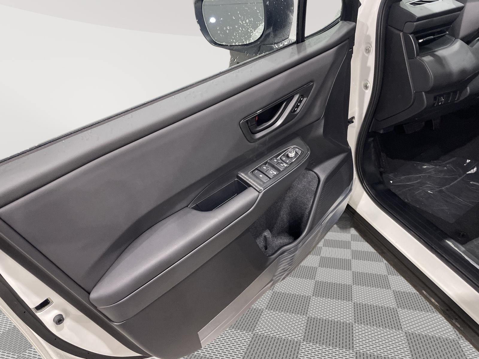 New 2026 CRYSTAL WHITE PEARL Subaru Wilderness image 9