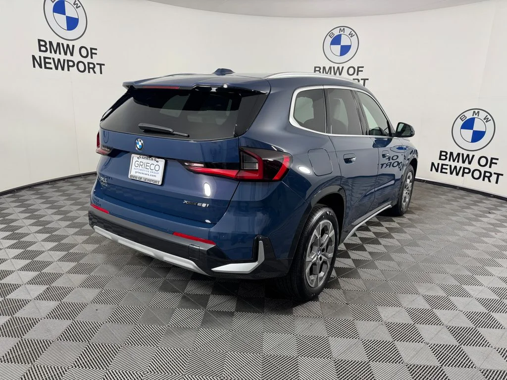 New 2026 Night Dusk Blue Metallic BMW xDrive28i image 6