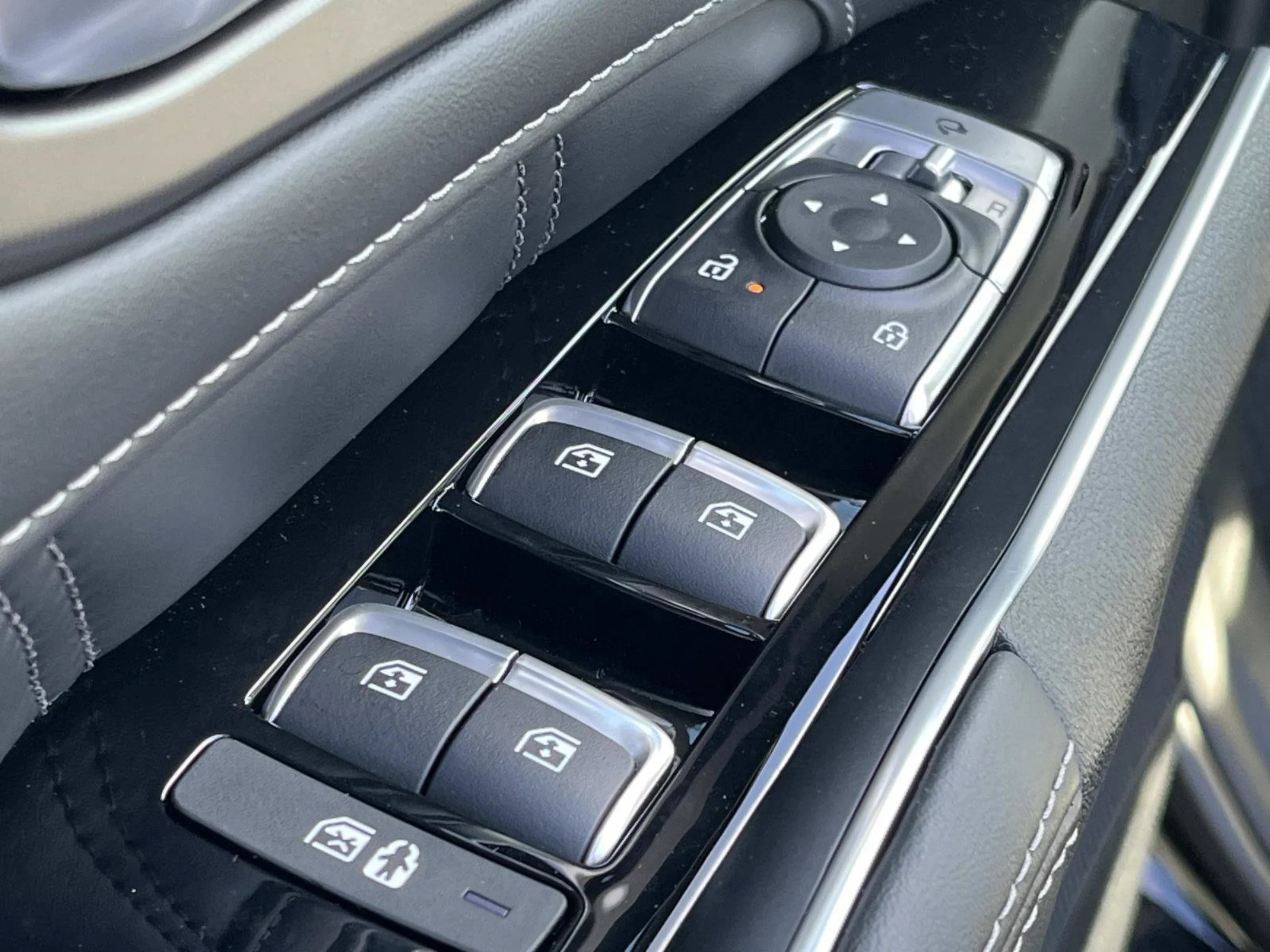 New 2025 Ebony Black Kia SX image 24