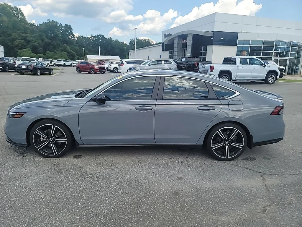 Used 2025 Gray Honda Sport image 4