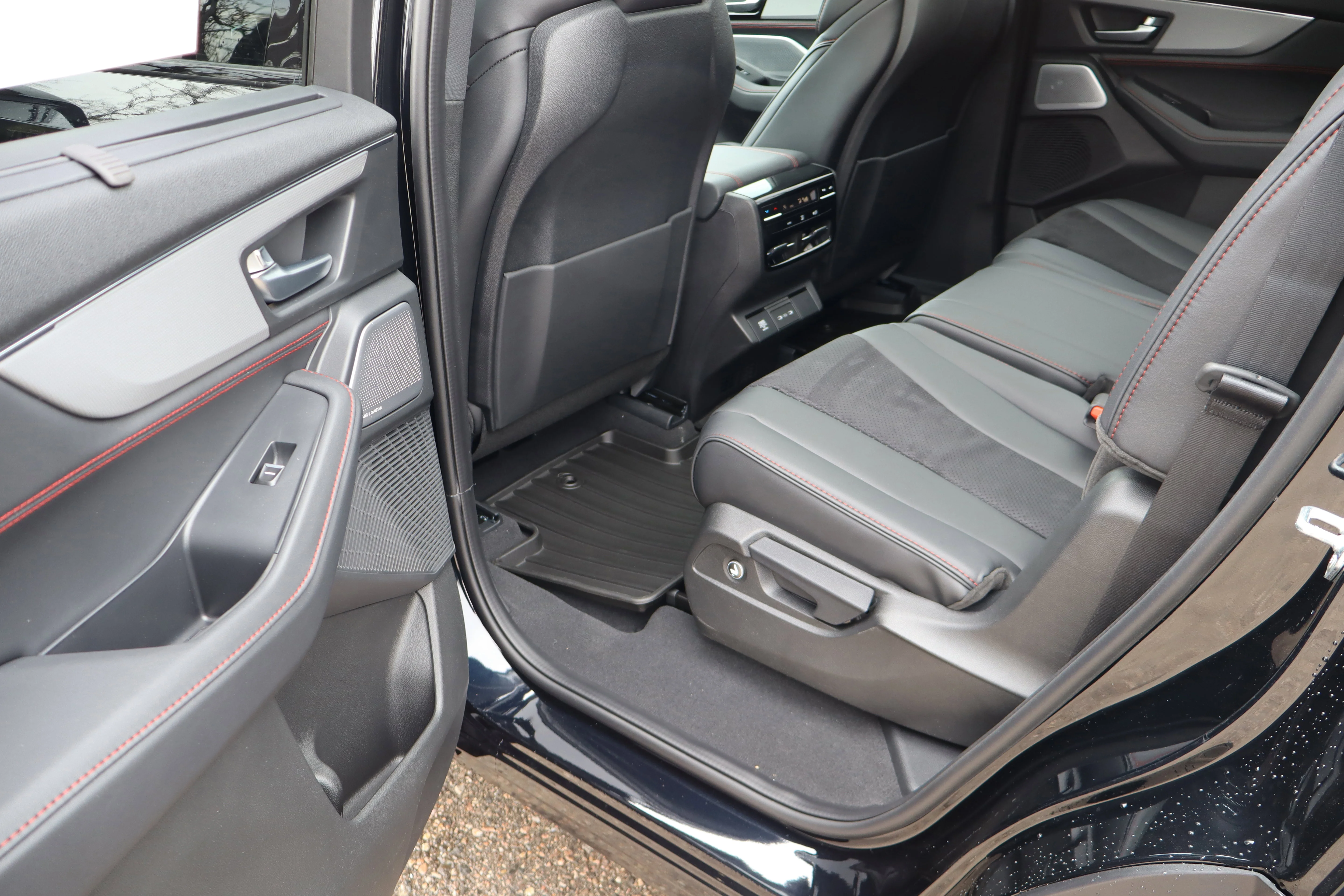 New 2026 Majestic Black Pearl Acura w/A-Spec Package image 27
