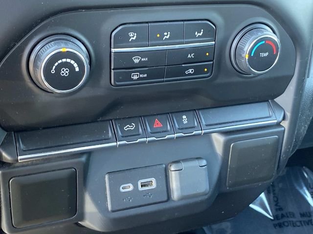 Used 2021 White Chevrolet Custom image 13