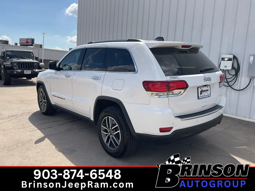 Used 2022 Bright White Clearcoat Jeep Limited image 5