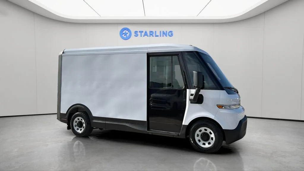 Used 2024 Oyster White BrightDrop EJY image 12
