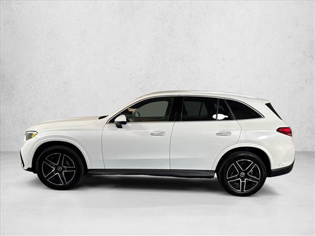 New 2026 MANUFAKTUR Moonlight White Metallic Mercedes-Benz GLC 300 image 38