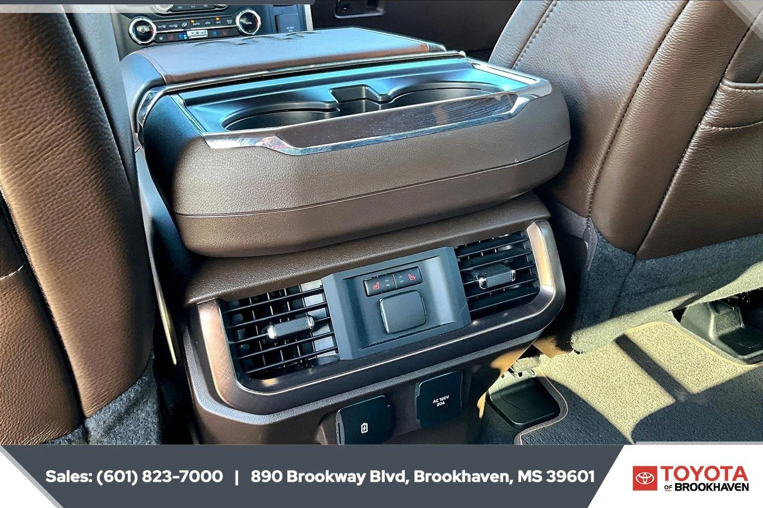 Used 2025 Star White Metallic Tri-Coat/Marsh Gray Ford King Ranch image 24