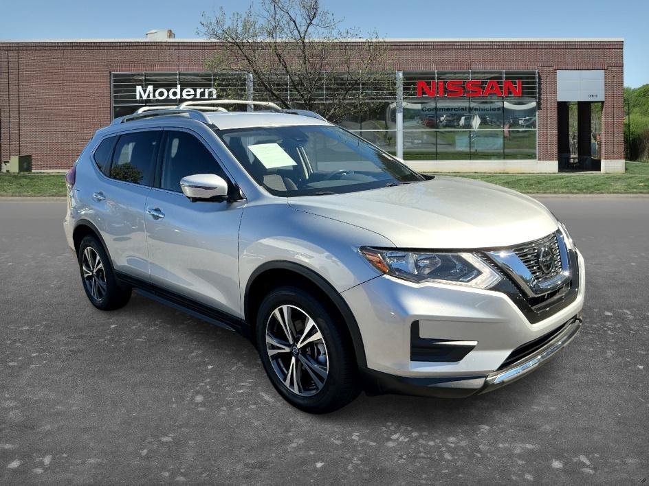 Used 2019 Brilliant Silver Metallic Nissan SV image 5
