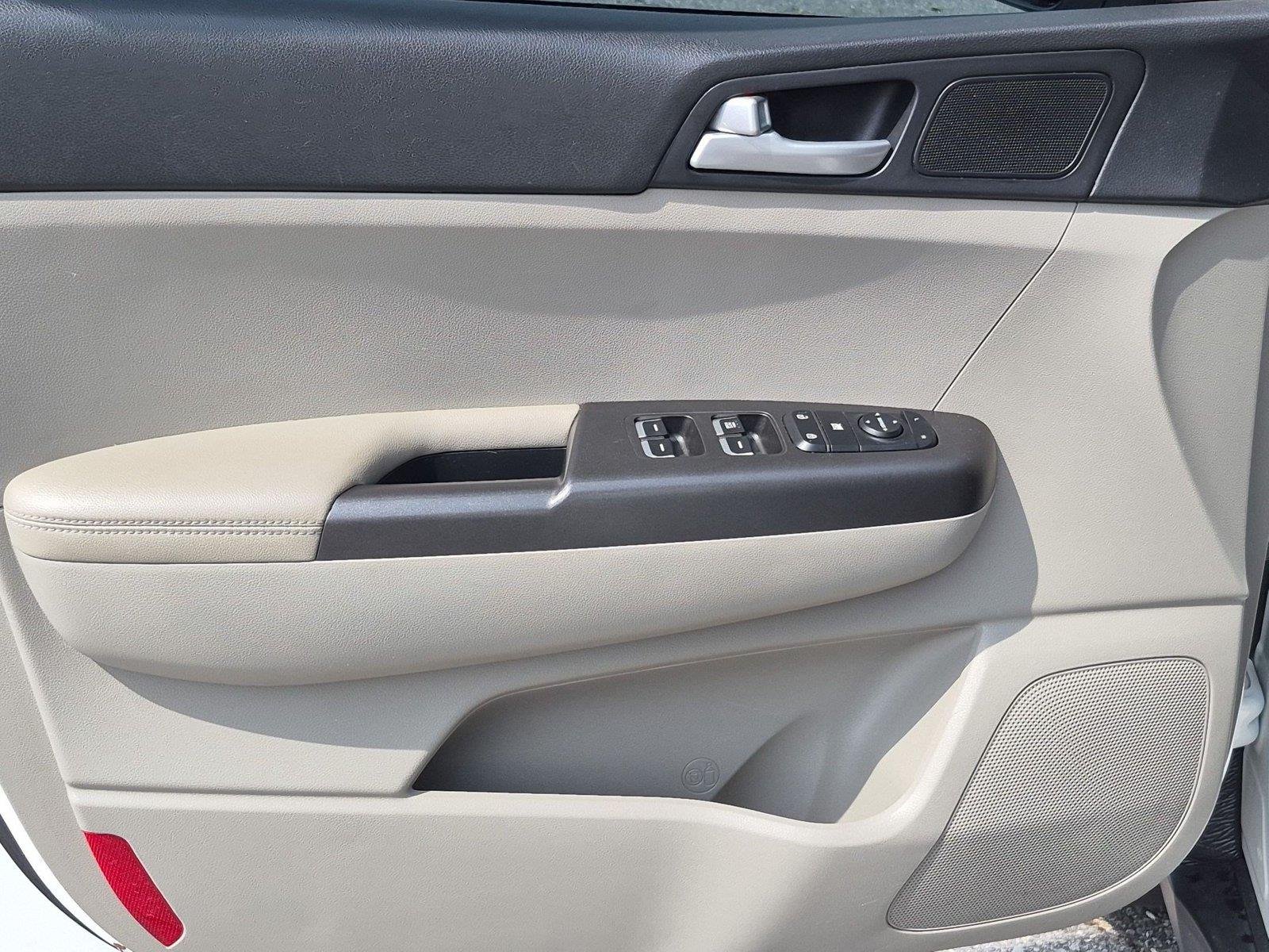 Used 2020 Clear White Kia LX image 15