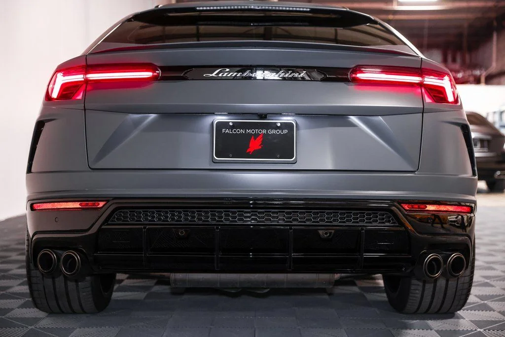 Used 2022  Lamborghini  image 7