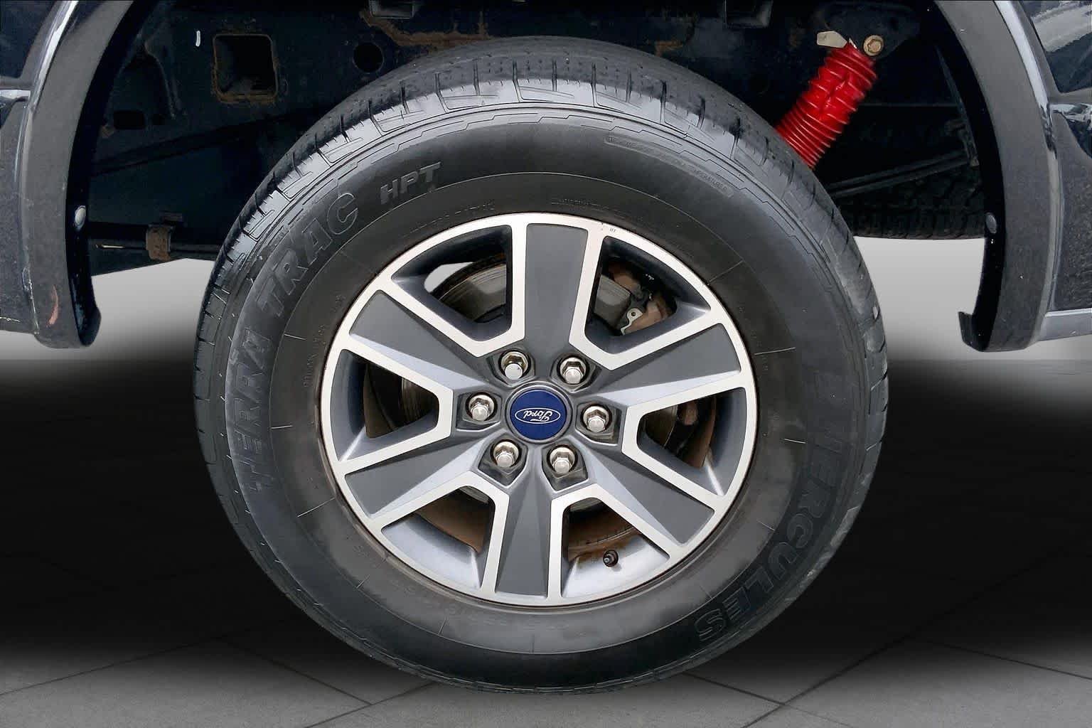 Used 2017 Shadow Black Ford XLT image 10