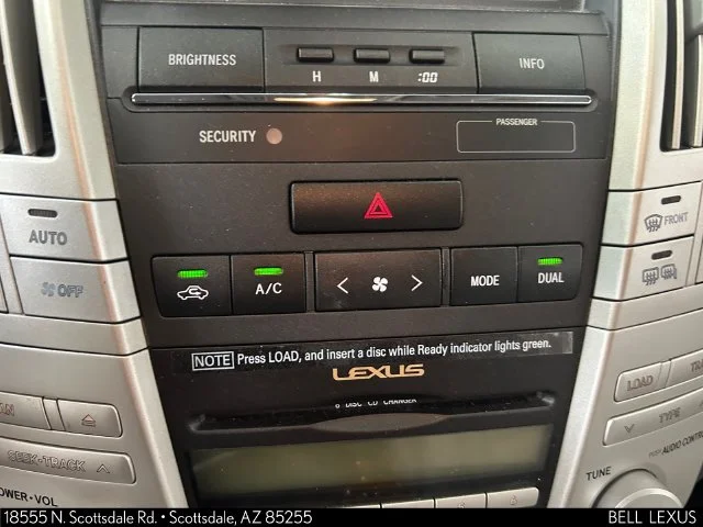 Used 2005 Blue Lexus 330 image 21