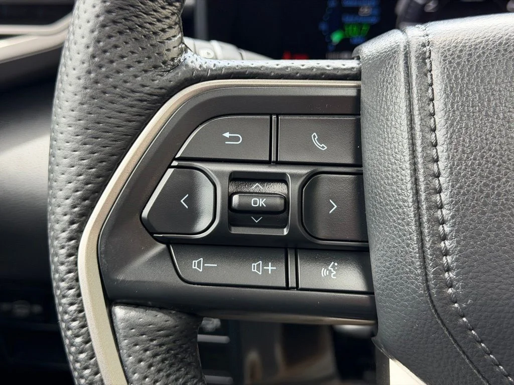 Used 2025 White Toyota Limited image 18