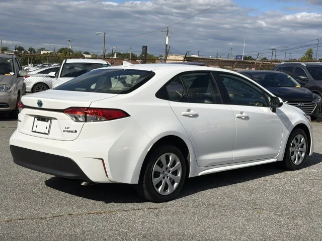 Used 2023 White Toyota LE image 13