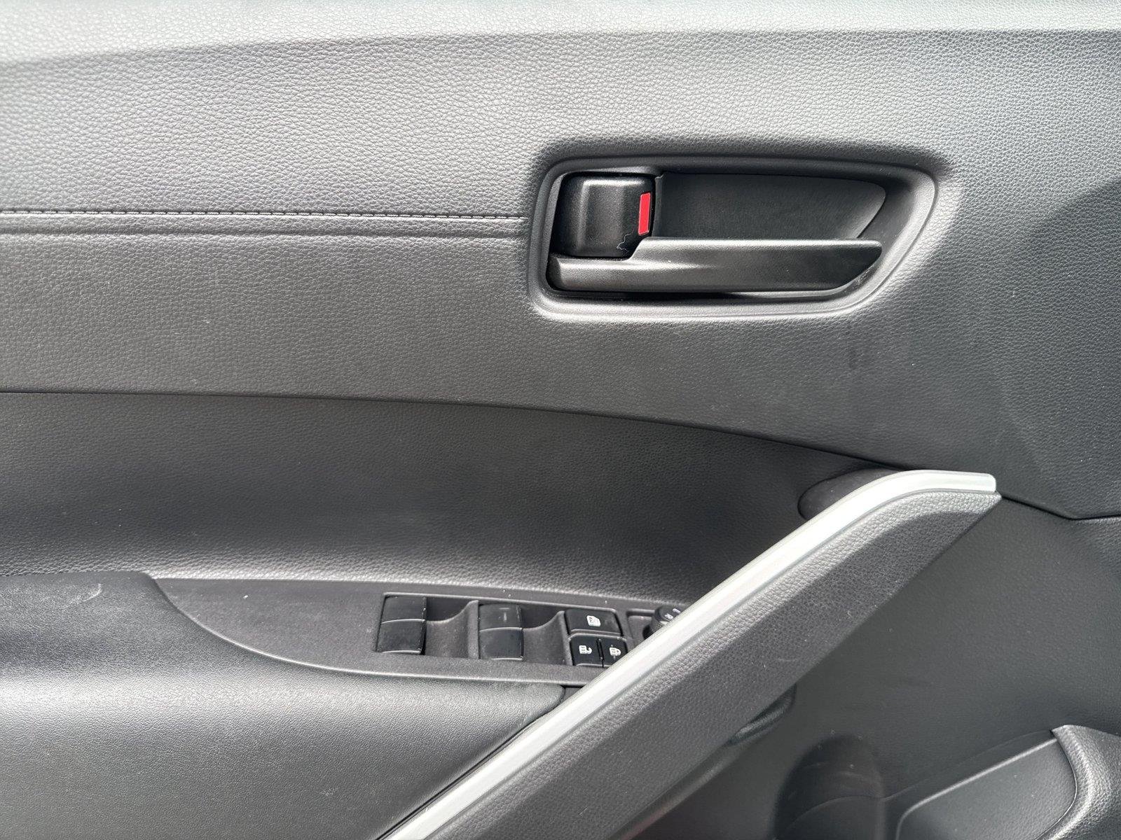 Used 2024 Wind Chill Pearl Toyota LE image 12