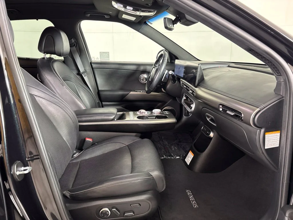 Used 2023 Black Genesis Advanced image 16