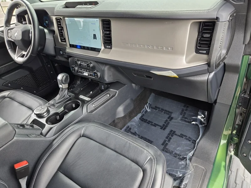 Used 2025 Green Metallic FORD OUTER BANKS 4 DOOR 4X4 image 19