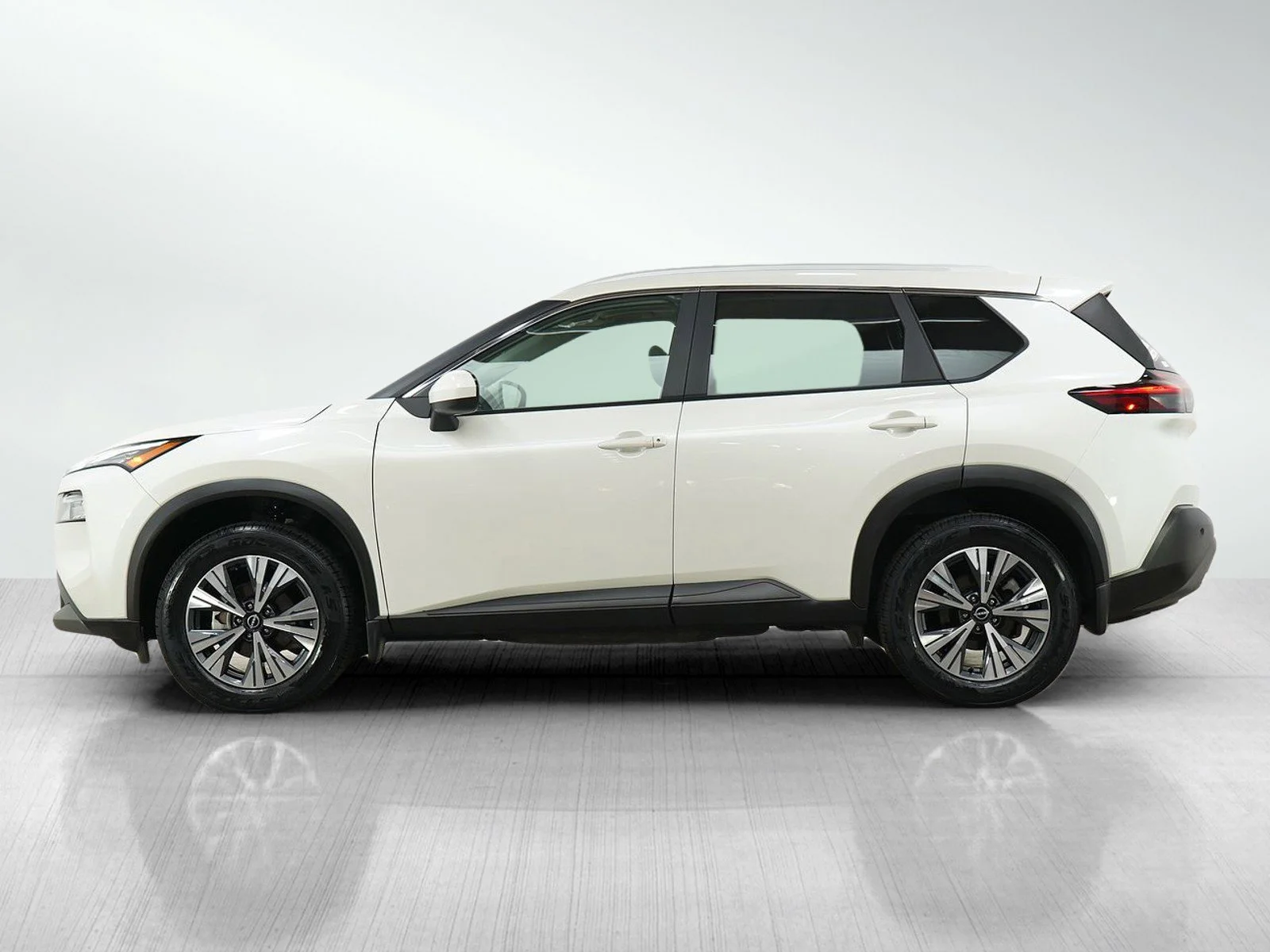 Used 2023 Nissan Rogue SV with VIN 5N1BT3BB4PC835541 for sale in Wayzata, Minnesota