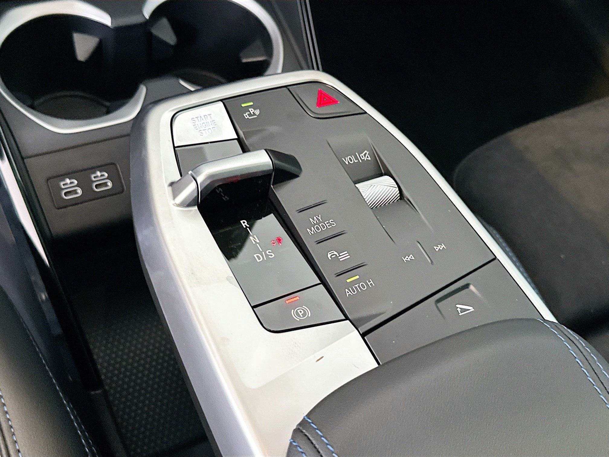 New 2026 Black Sapphire Metallic BMW xDrive28i image 13