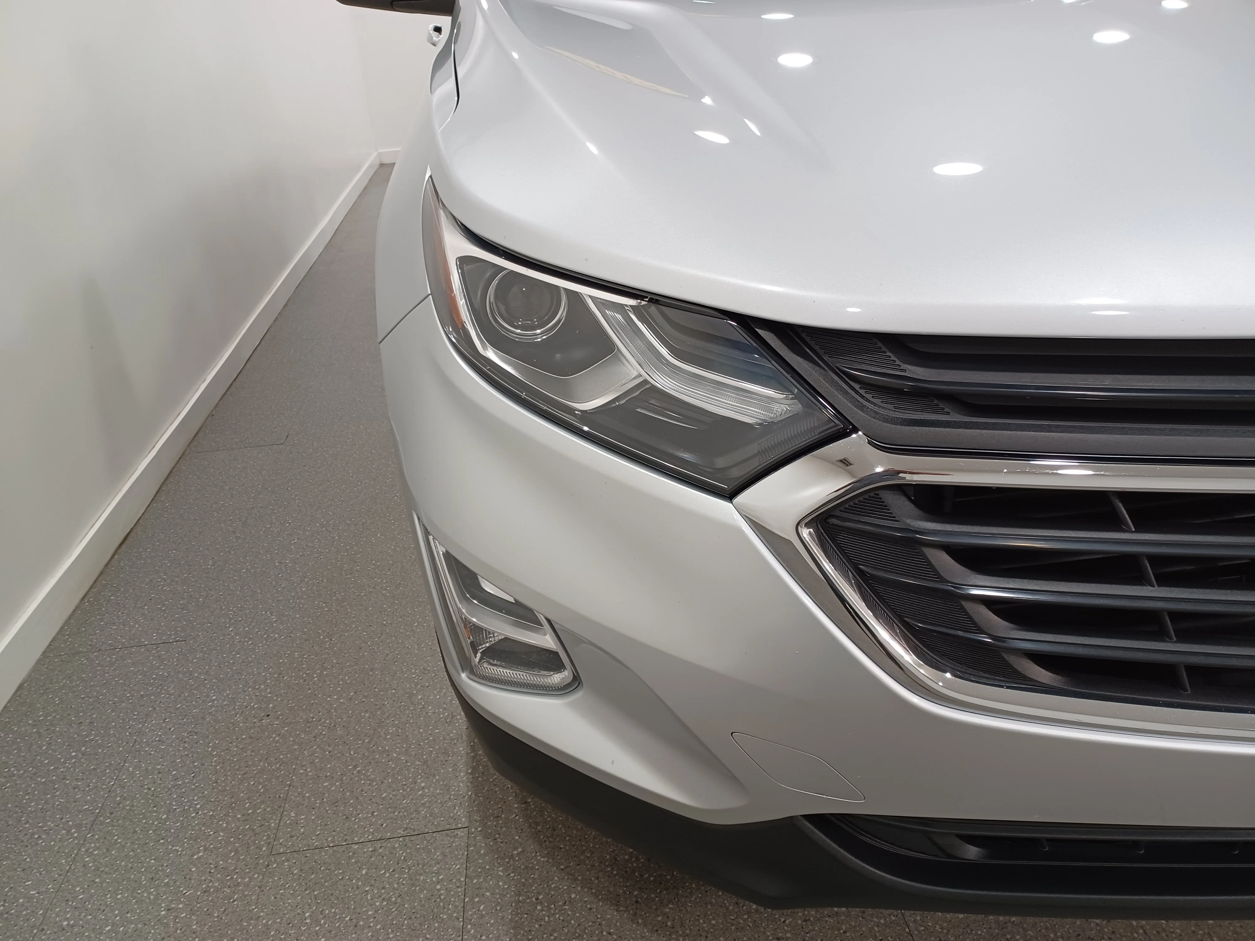 Certified Used 2018 Silver Ice Metallic Chevrolet LT AWD*Remote Start | Htd Seats | Pano Roof | Blind Spot Detection | Apple CarPlay | Roof Rails image 4