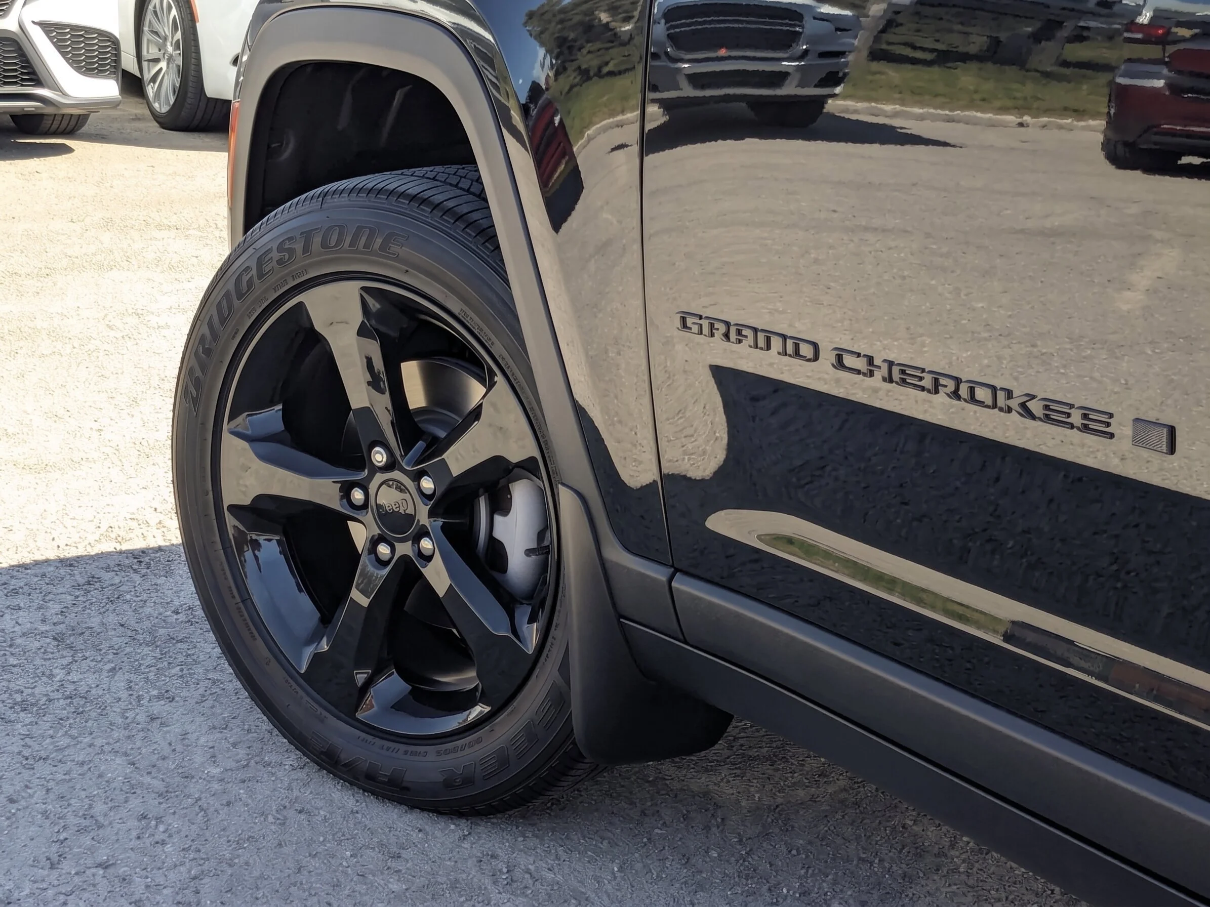 New 2026 Black Jeep Altitude - - Altitude Appearance Pkg - Power Sunroof - 2.0L I4 Turbo & More image 9