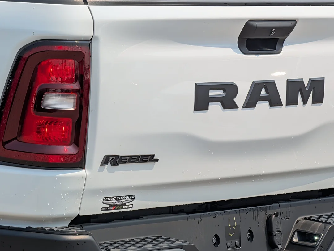 New 2026 White RAM Rebel - - Hurricane Twin Turbo - Rebel Lvl 1 Grp - 124.9L Fuel Tank - Perf Tuned Shocks & More! image 11