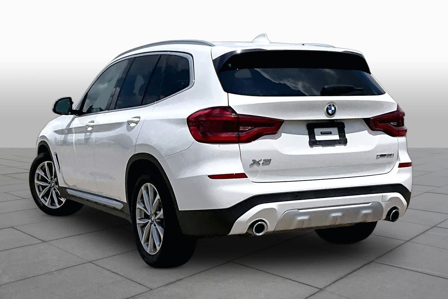 Used 2019 Alpine White BMW sDrive30i image 16