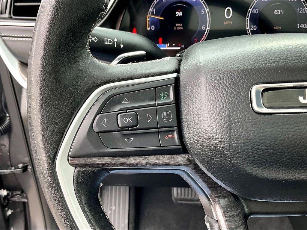 Used 2024 Gray Jeep Limited image 23