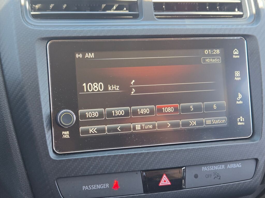 Used 2019  Mitsubishi 4WD**1 OWNER** image 22
