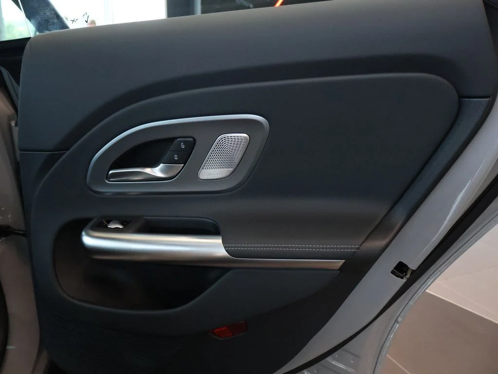 New 2027 MANUFAKTUR Alpine Grey Mercedes-Benz CLA 350 image 16