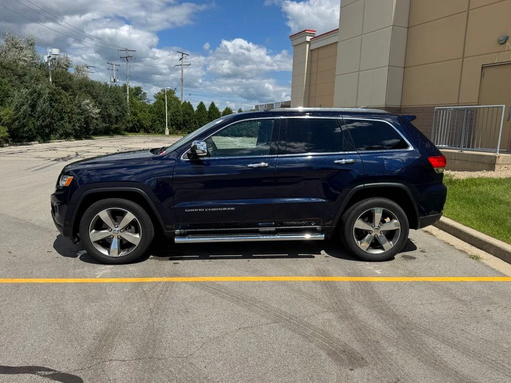 Certified Used 2015 True Blue Pearlcoat Jeep Limited image 7