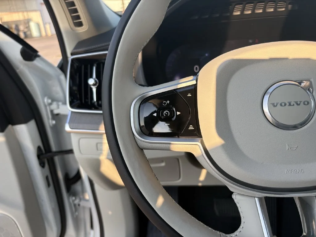 New 2026 Crystal White Volvo Ultra image 14