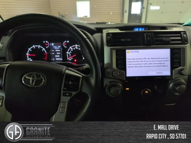 Used 2022 White Toyota SR5 image 18
