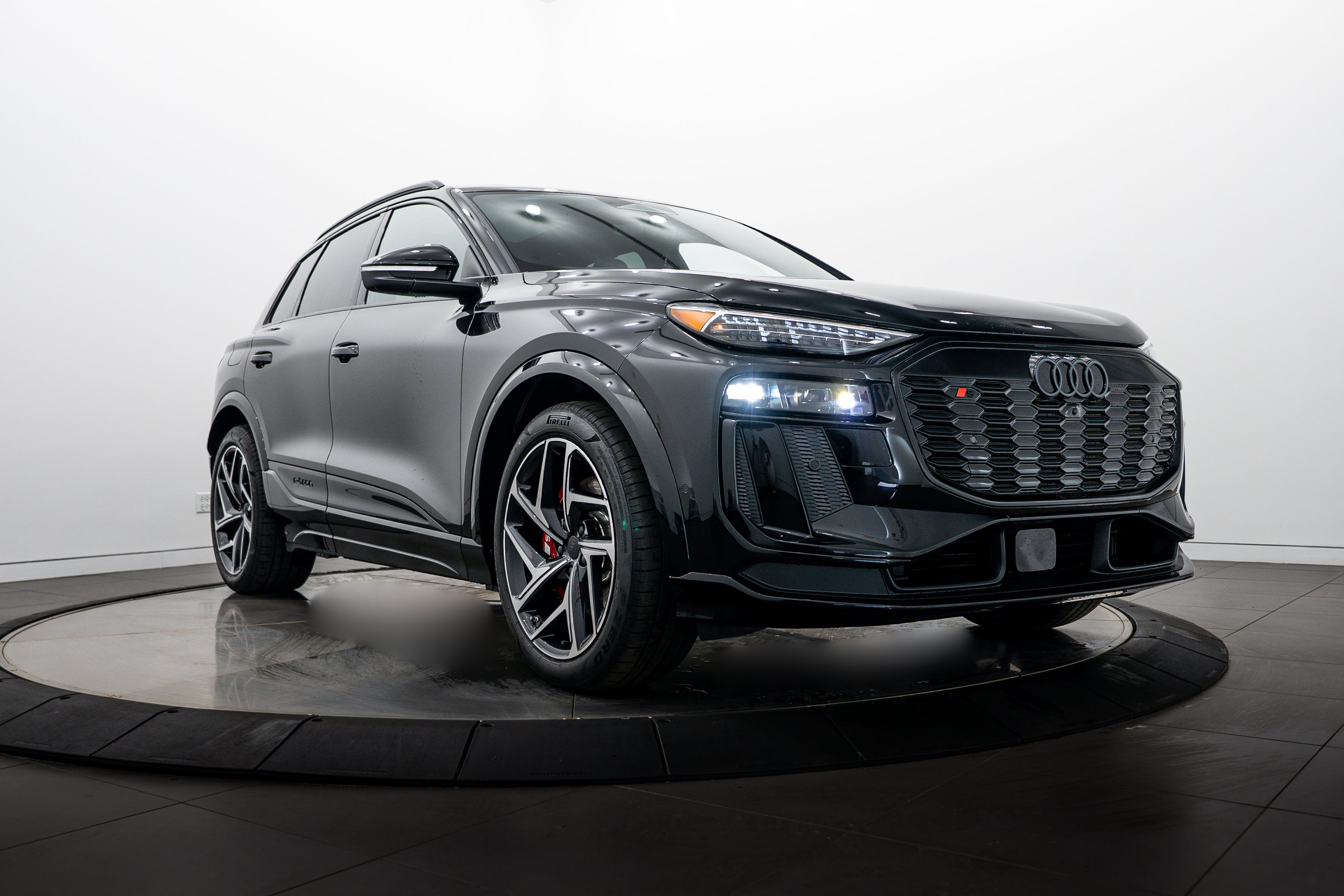 2027 Audi SQ6 e-tron Premium Plus quattro's photo