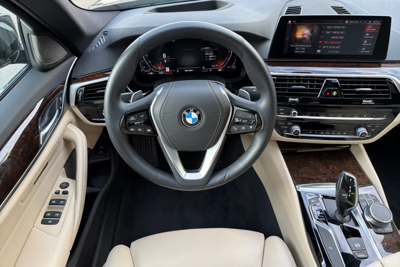 Used 2020 Black Sapphire Metallic BMW 540i image 13