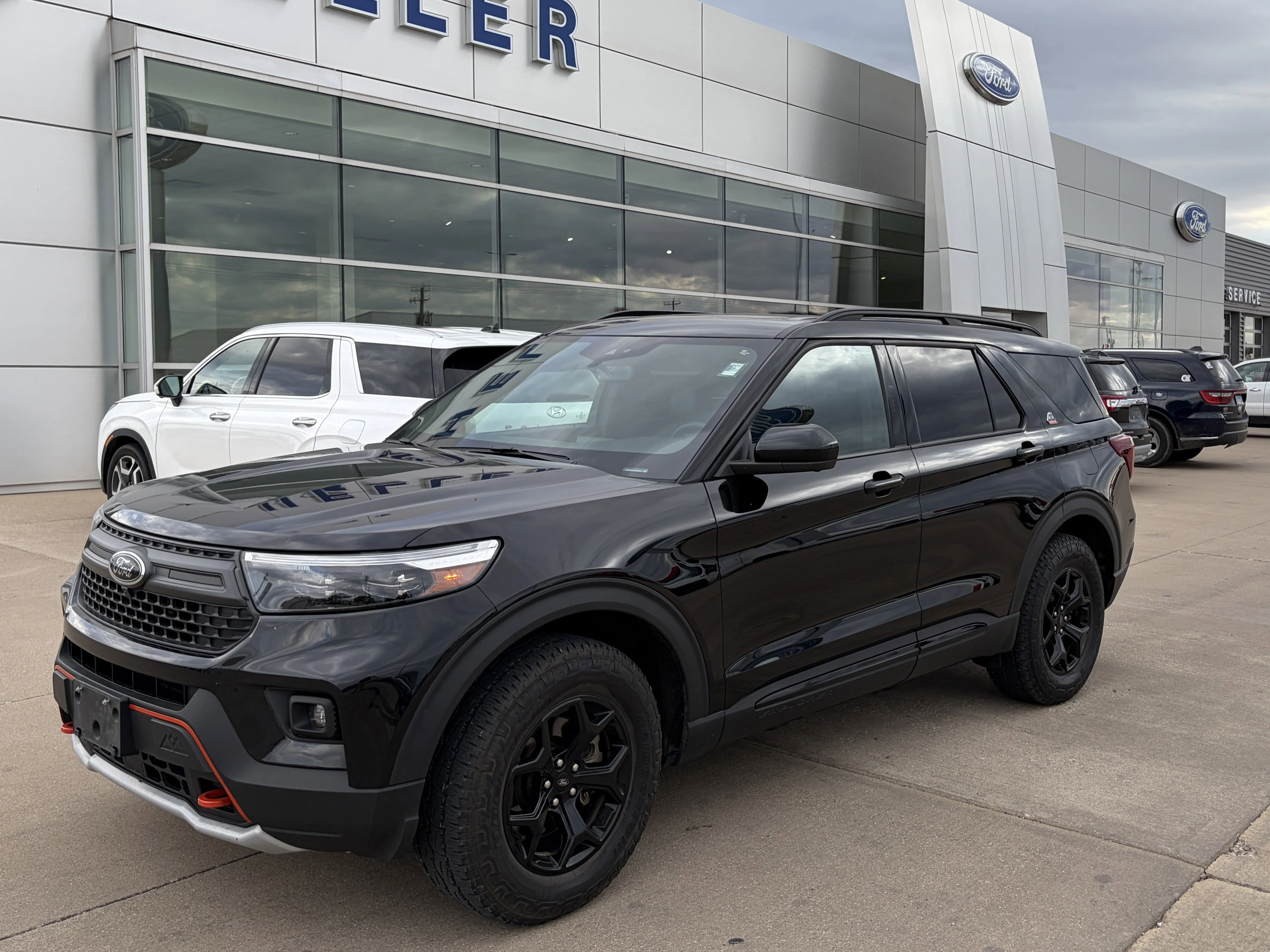 Used 2023 Agate Black Metallic Ford Timberline image 3