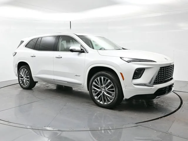 Used 2025 White Frost Tricoat Buick Avenir image 1