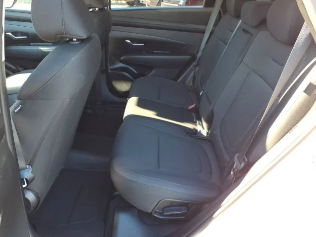 Used 2025 White Hyundai SEL image 15