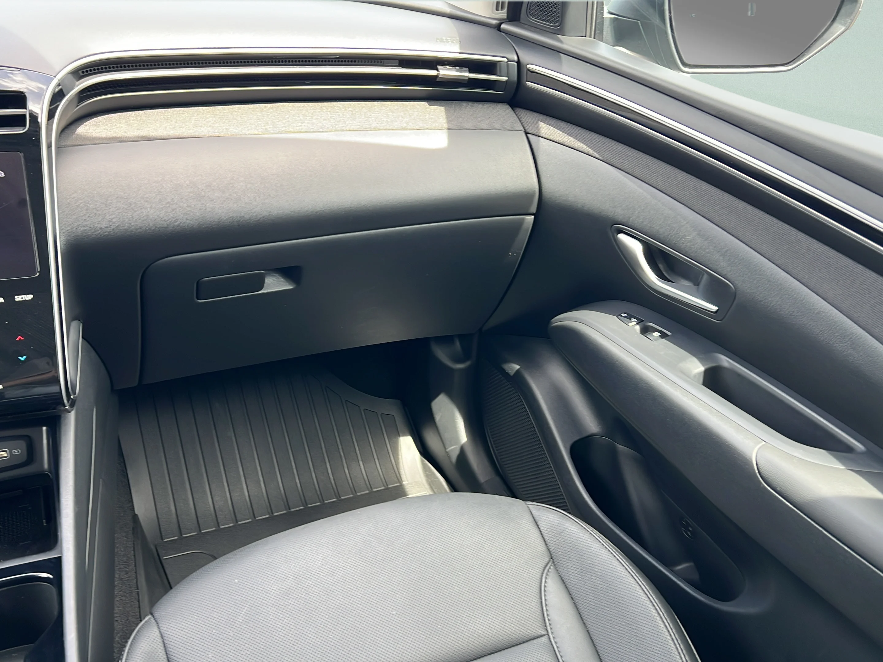 Used 2024 Hampton Gray Hyundai SEL image 16