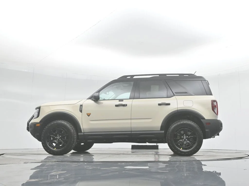 New 2025 Desert Sand Ford Badlands image 52