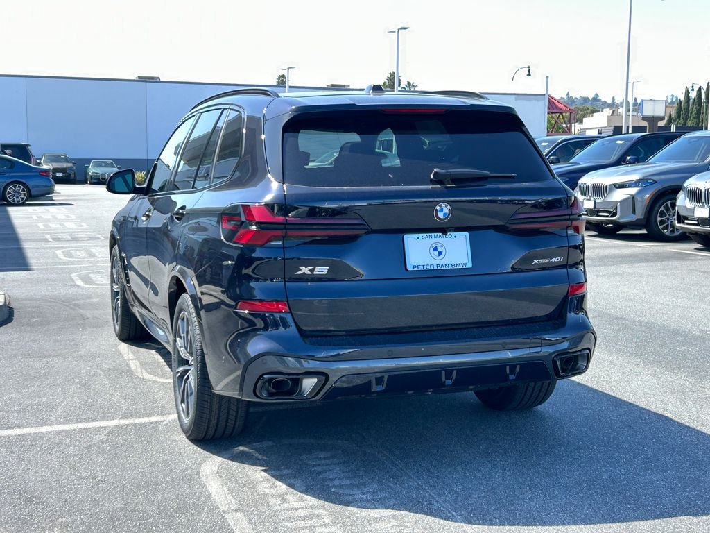 New 2026 Carbon Black Metallic BMW xDrive40i image 3
