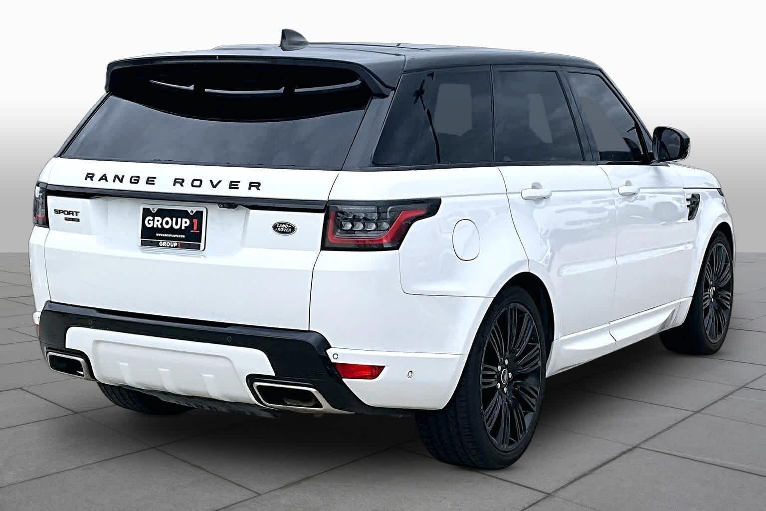 Used 2021 Fuji White Land Rover HSE Dynamic image 13