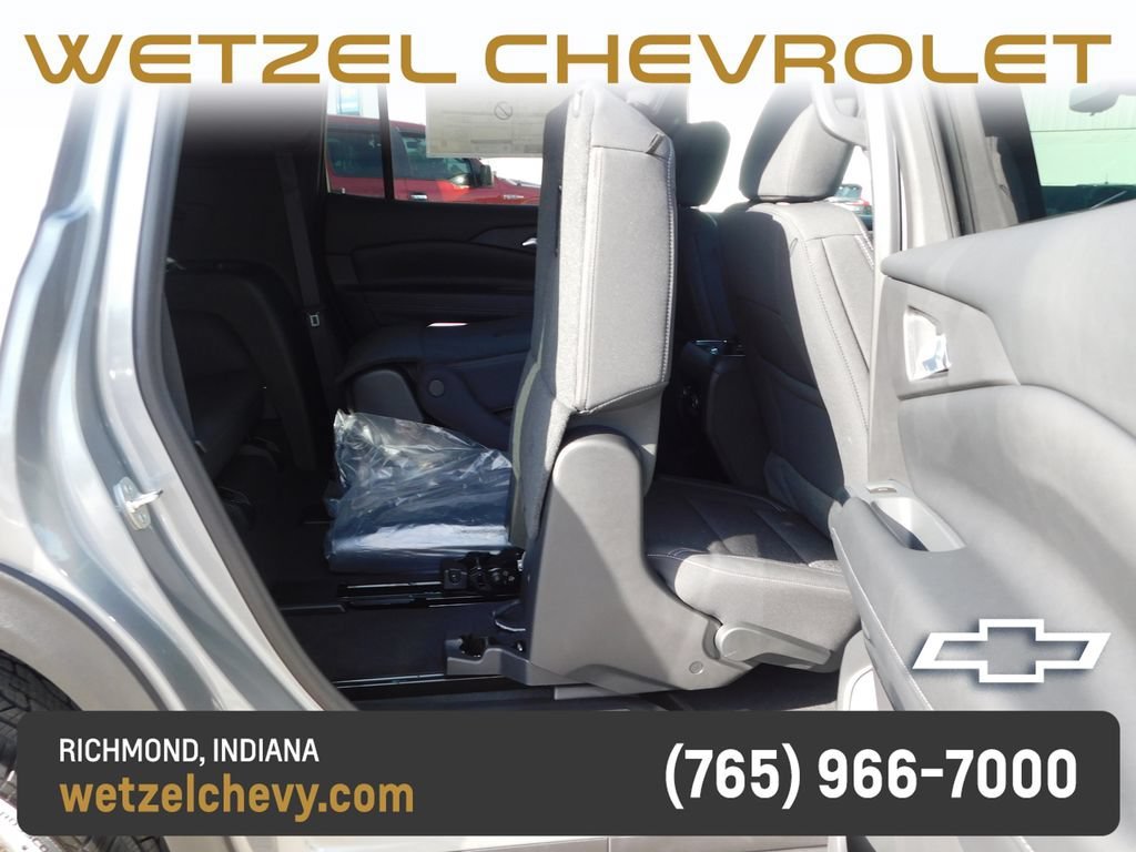 2027 Chevrolet Traverse LT - Photo 30