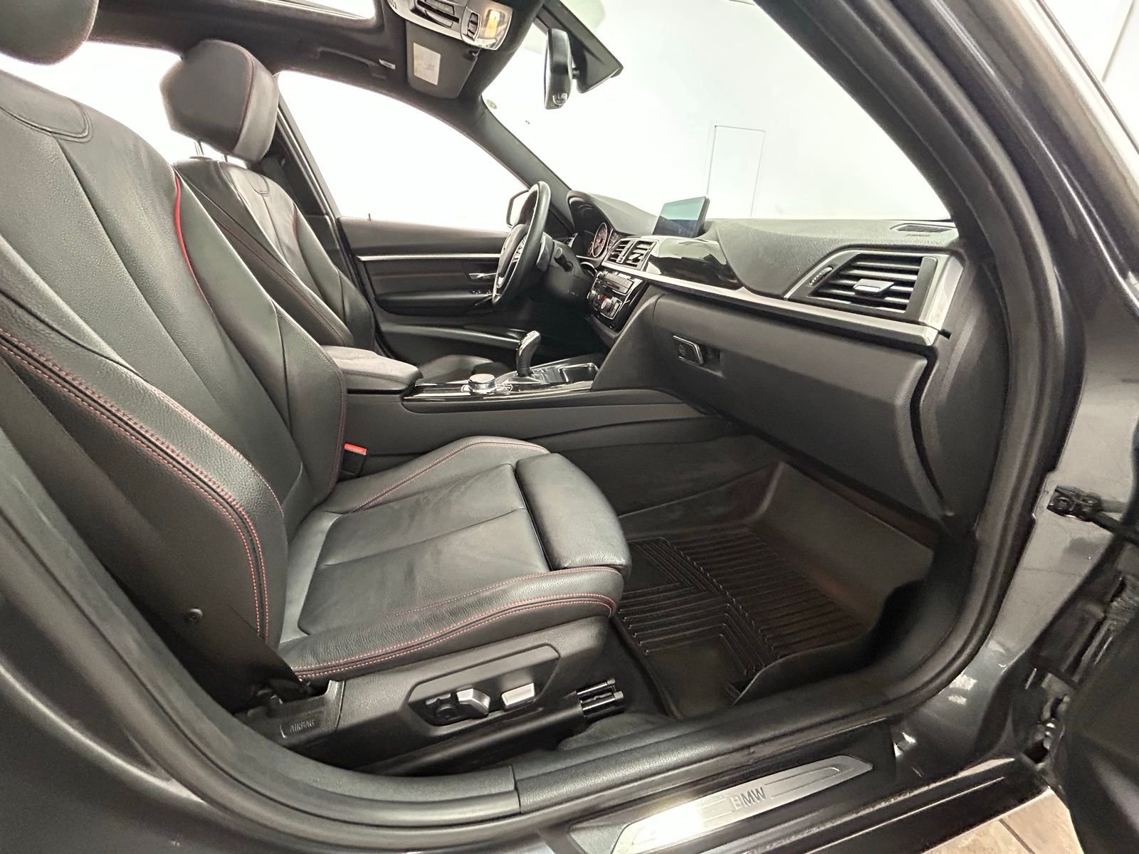 Used 2017 Mineral Gray Metallic BMW 330i xDrive image 40