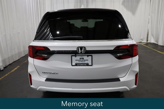 New 2026 White Honda EX-L image 4