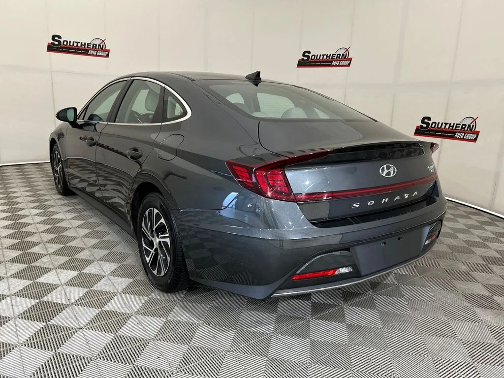 Certified Used 2022 Gray Hyundai Blue image 3