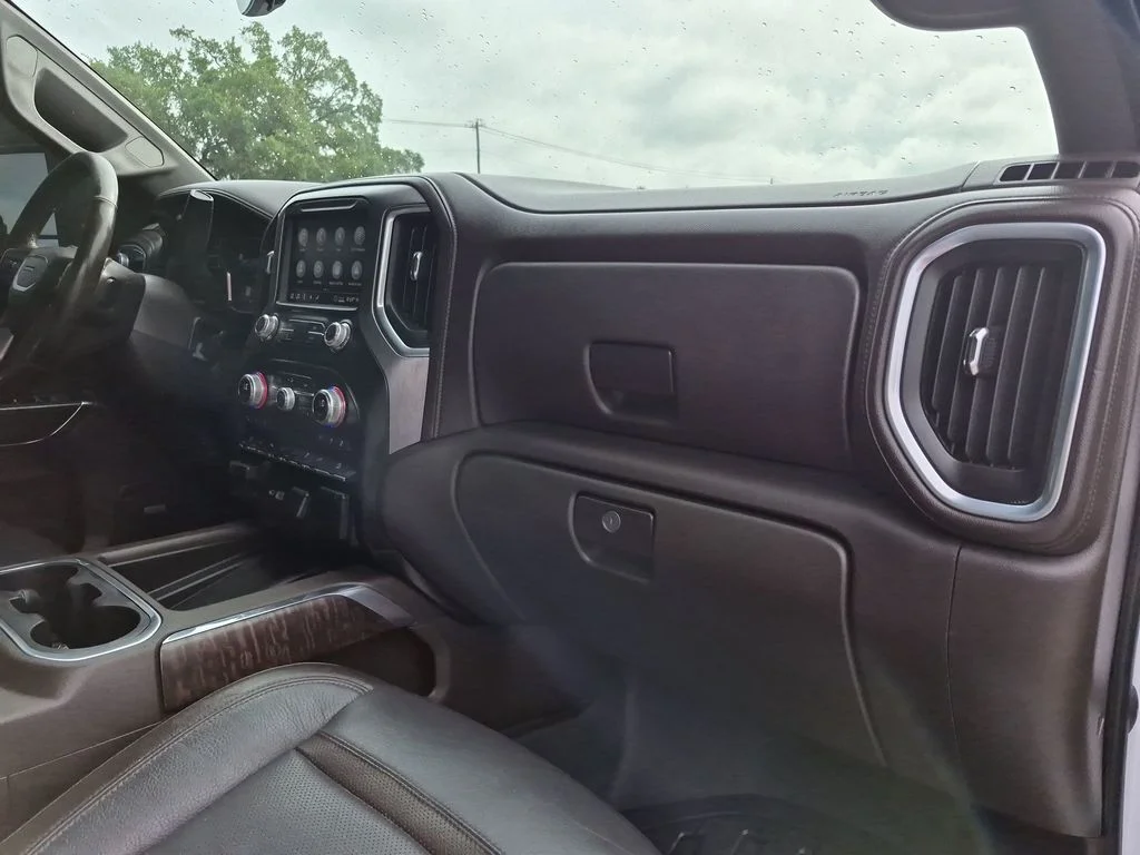 Used 2020 White GMC Denali image 38