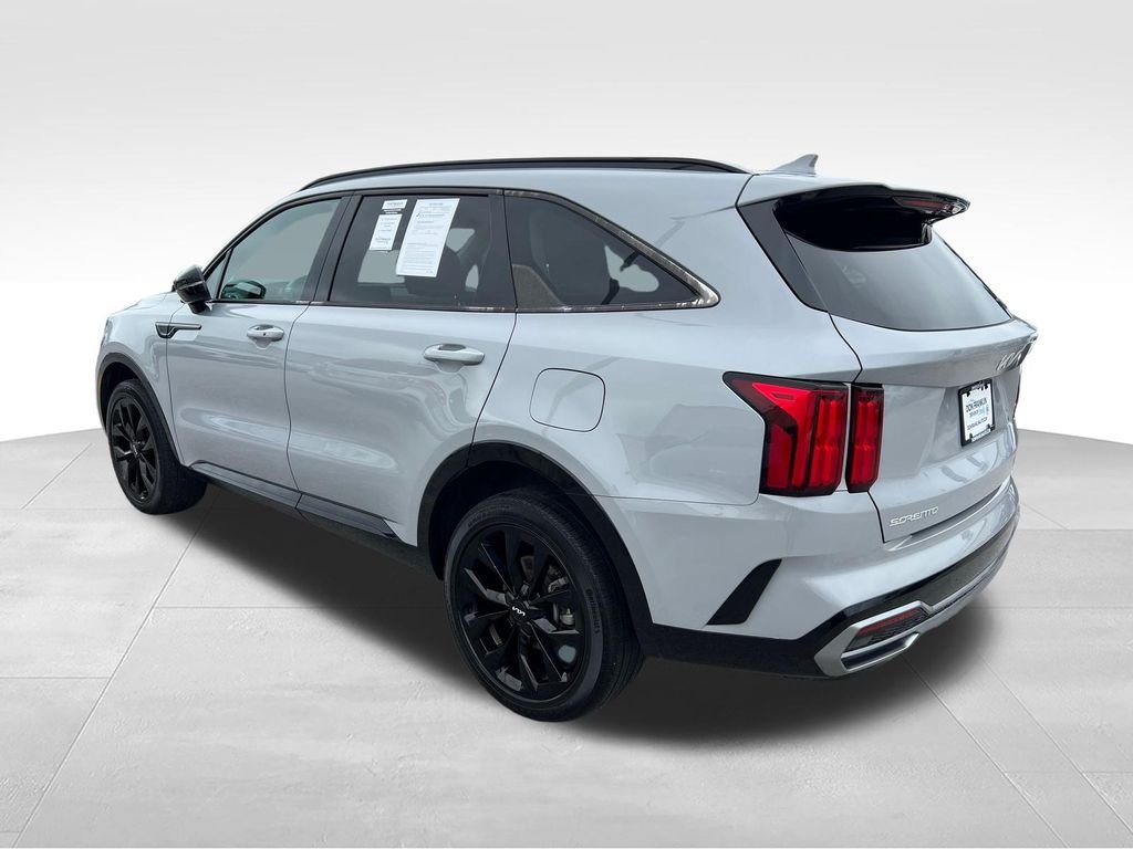 Used 2023 Gray Kia SX image 3